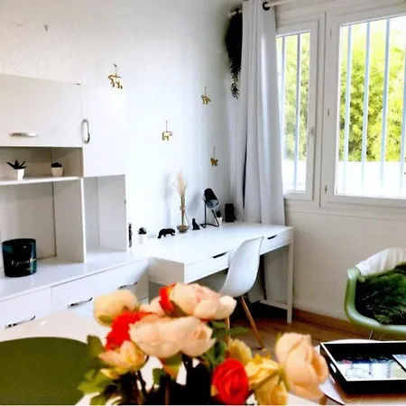 Apartment Studio Near Parking With Wifi Center *