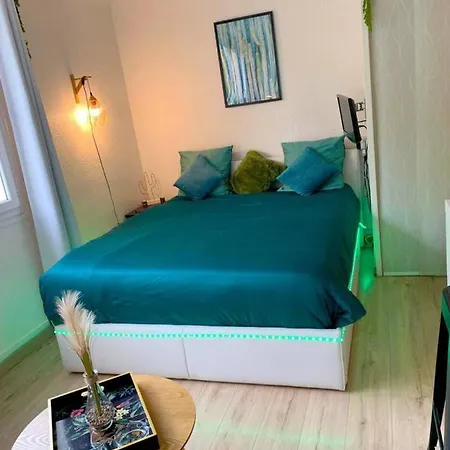 Apartment Studio Near Parking With Wifi Center *